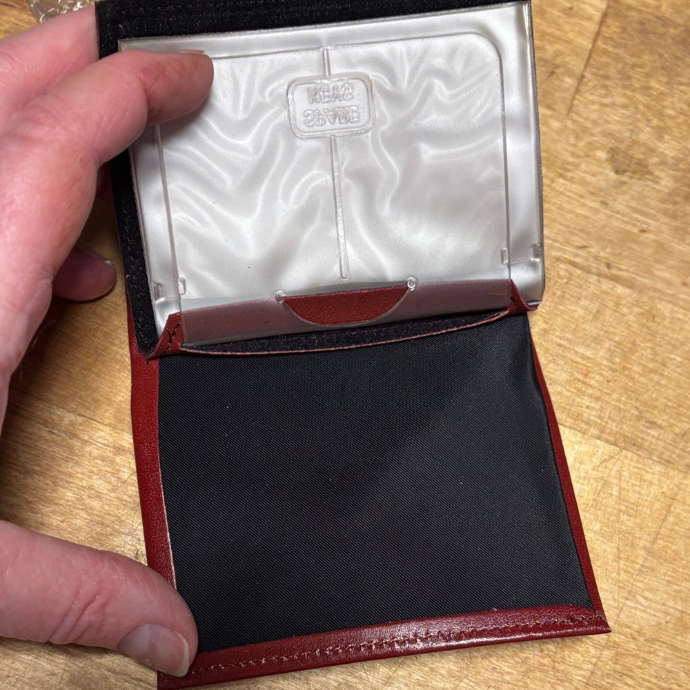 Buxton vintage rare Women's Red Leather Wallet NEW - Picture 5 of 13